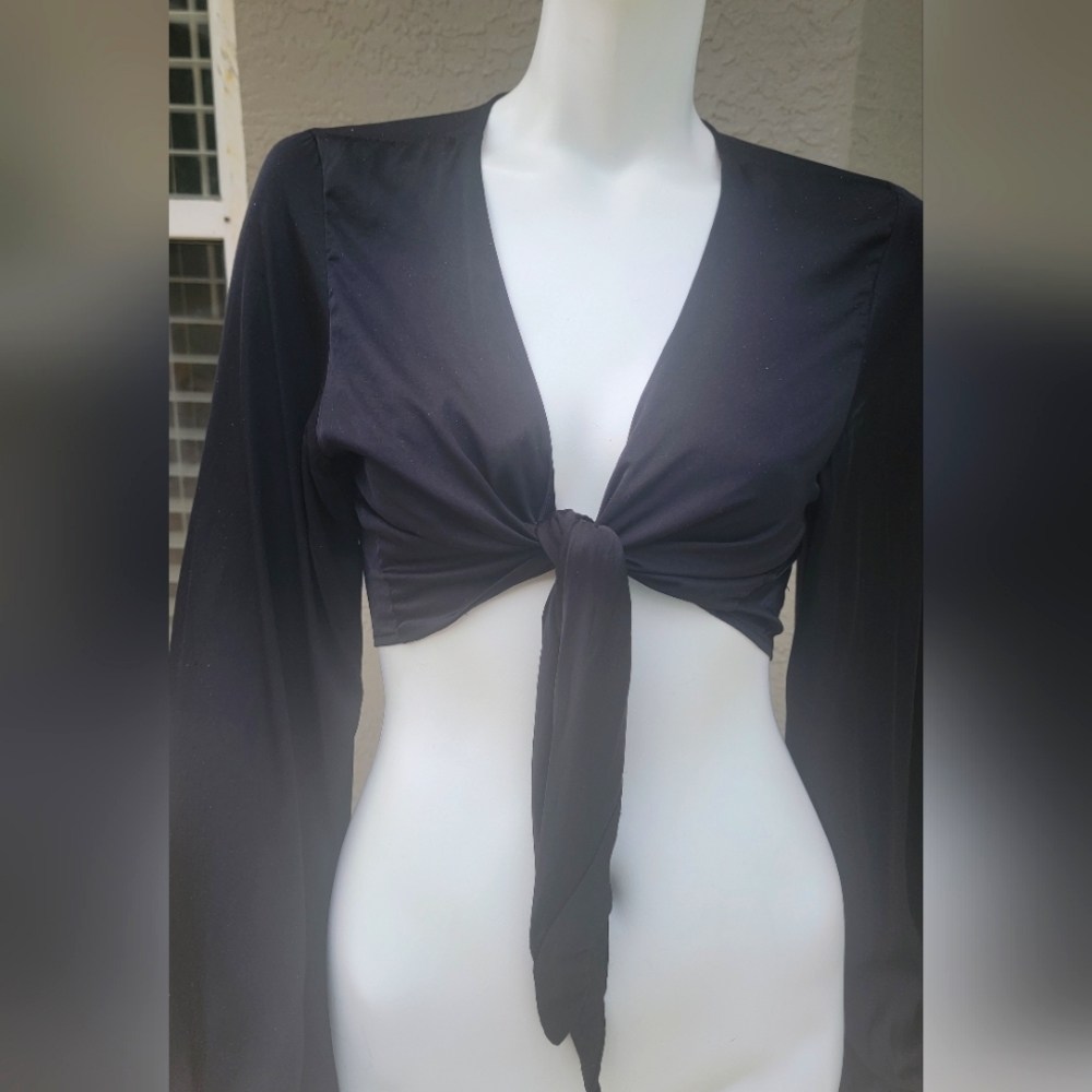 Pilyq blouson long sleeves tie in the front cropped black top sz sx/s